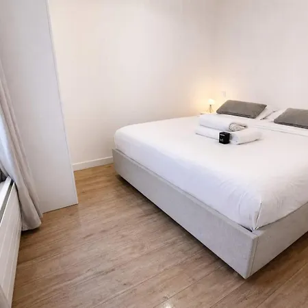 Appartement 2 Pieces 11eme - Proche Metro *