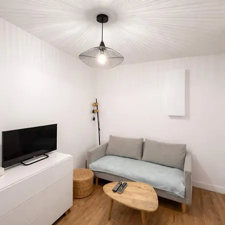 Appartement 2 Pieces 11eme - Proche Metro *